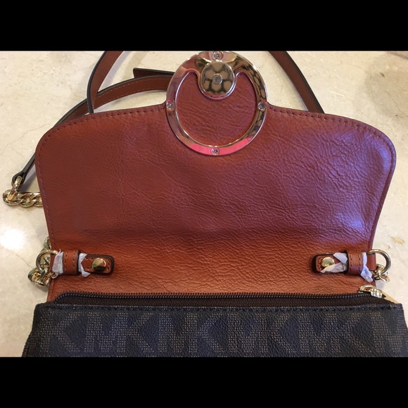 MK Fulton Crossbody - Picture 2 of 7